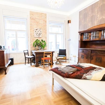 N40 By Small Home Budapest Budapeste Exterior foto